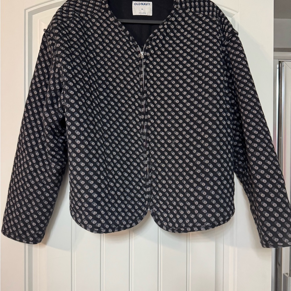 Old Navy Women's Black and Gray Patterned Aviator Bomber Jacket